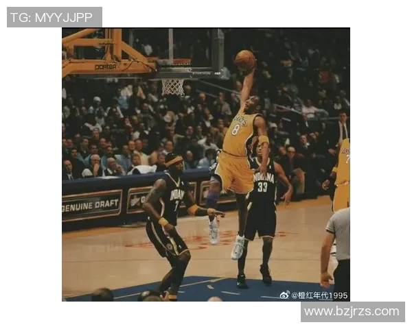 南京篮球队团队协作引发热议球迷对战术配合和球员默契提出不同看法